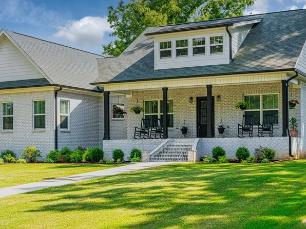 259 Rockwood Dr, Tuscumbia, AL 35674