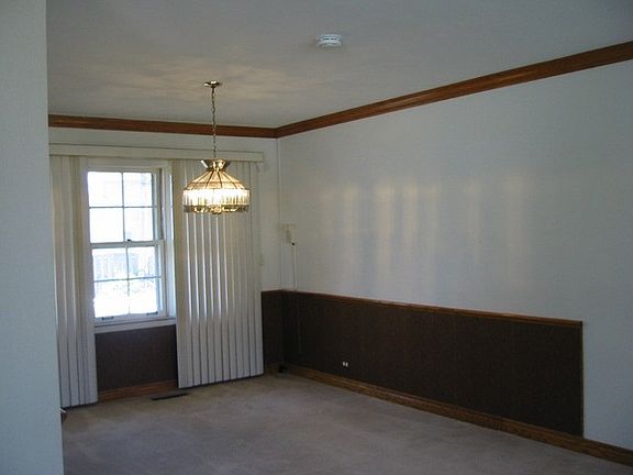 3rd image of 2031 N Burke Dr