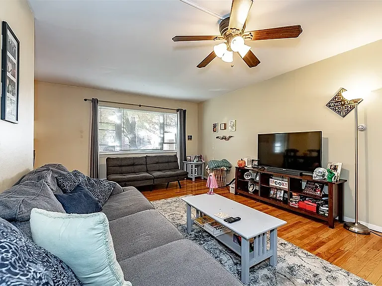 245 Regency Park Dr #245 — Photo 5