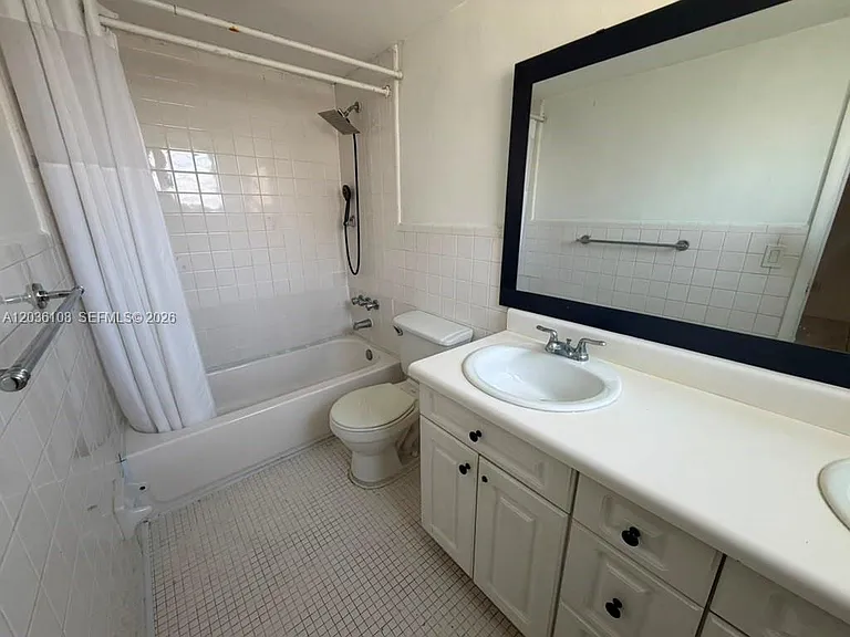 1885 NE 121st St #8 — Photo 6