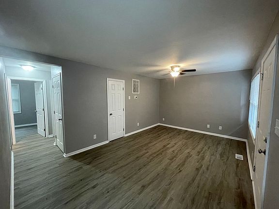 3rd image of 2912 Wesley St #A