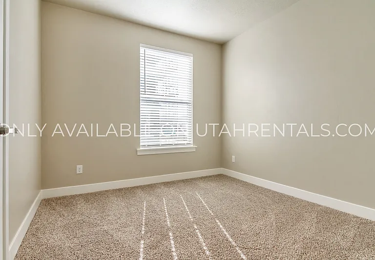 1128 S 820 E #1102 — Photo 13