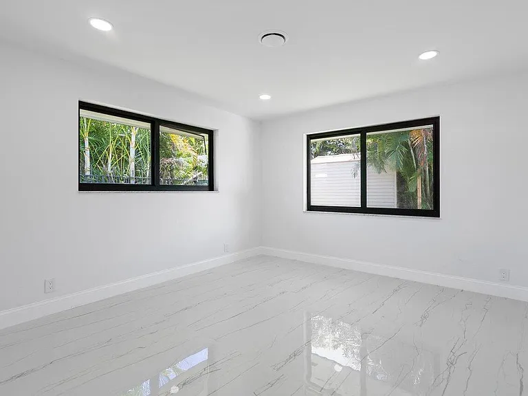 1200 SW 8th St — Photo 19