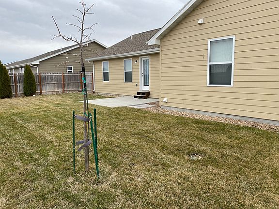3rd image of 4001 W Park Dr