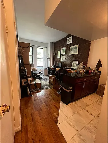 32 W 83rd St #5 Photo 1 32 W 83rd St #5 Photo 1