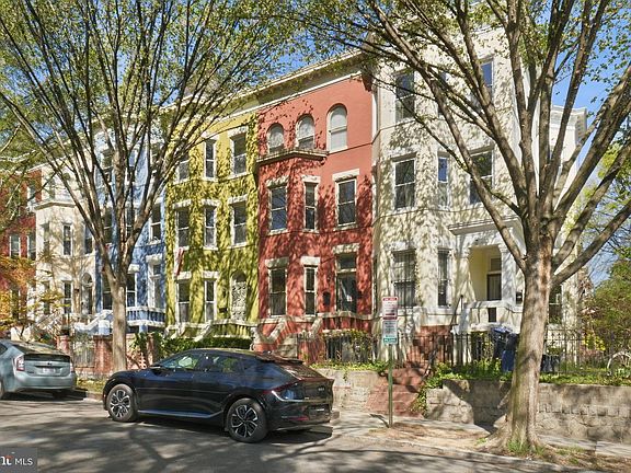3rd image of 3159 18th St NW