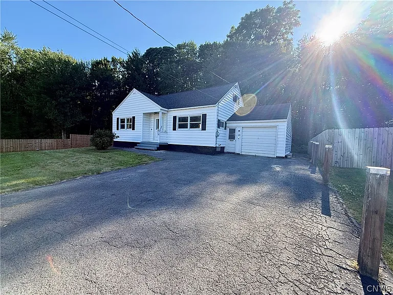 106 Keith Dr — Photo 3