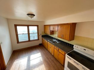 3281 N 58th St #3283, Milwaukee, WI 53216