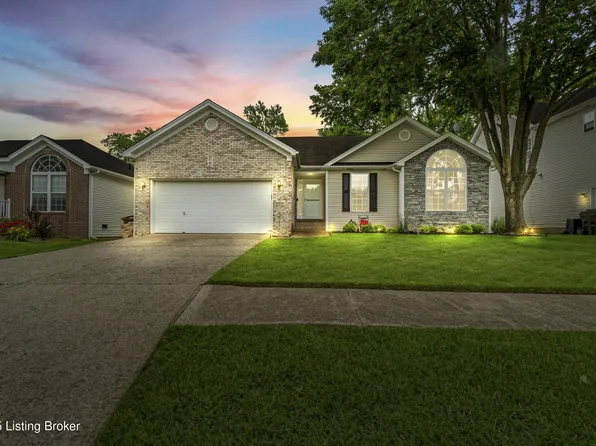 9014 Holly Village Ct, Lyndon, KY 40242