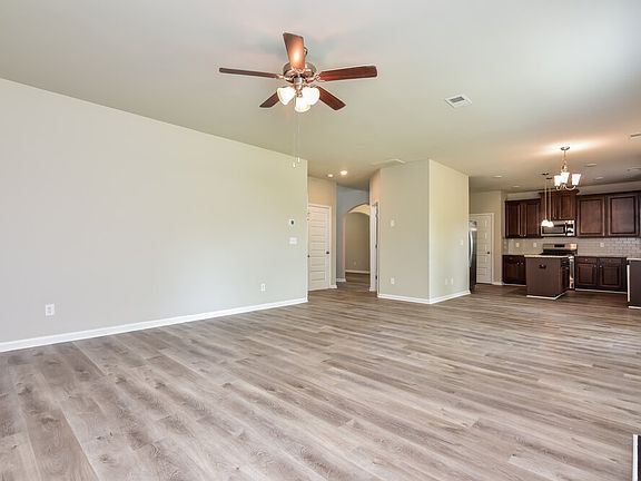 5th image of 2094 Poplar Falls Ave