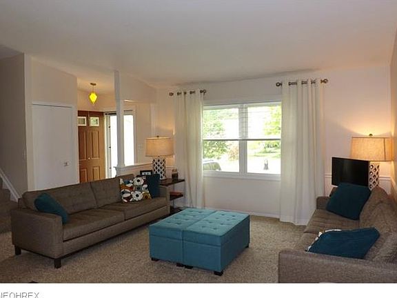 3rd image of 1038 Berkshire Dr