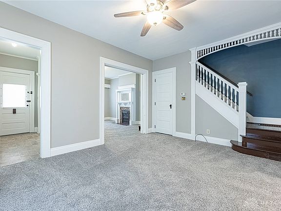 3rd image of 554 Wyoming St #554