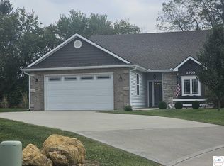 2709 Graham Dr, Sedalia, MO 65301