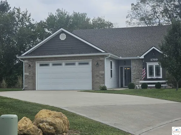 2709 Graham Dr, Sedalia, MO 65301