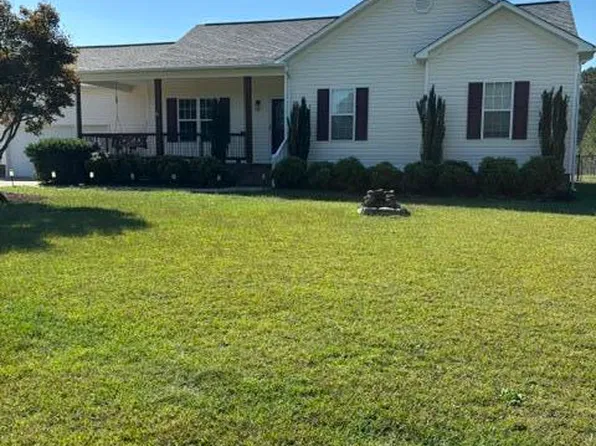3031 Old School Rd, Four Oaks, NC 27524