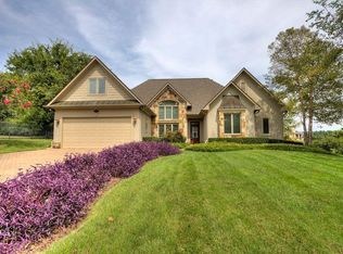 394 Casa Del Lago Way, Lenoir City, TN 37772