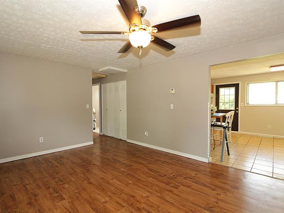 3rd image of 5205 Mariner Dr