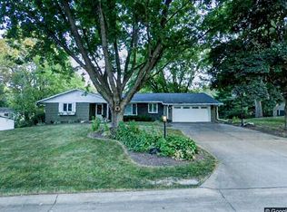 5039 Coachman Rd, Bettendorf, IA 52722