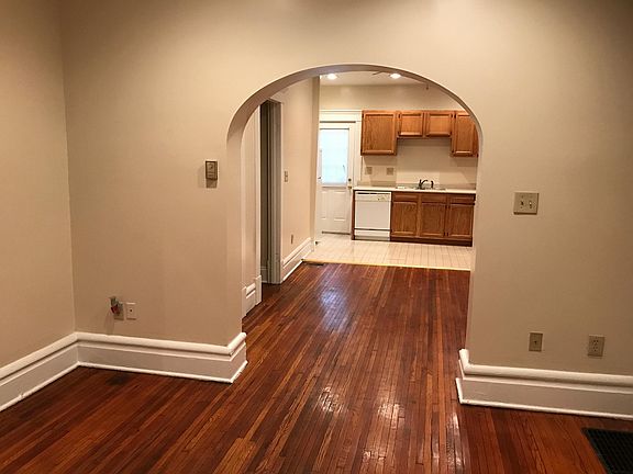 5th image of 2386 Indianola Ave