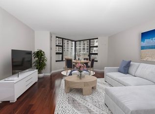 401 E Ontario St APT 903, Chicago, IL 60611