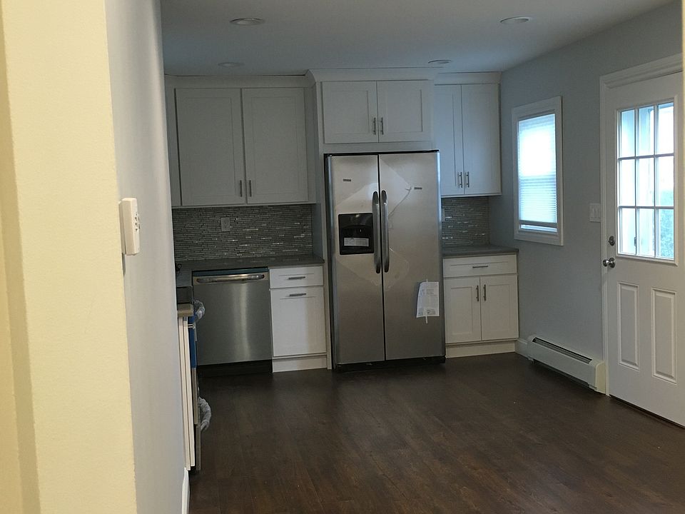 Kitchen with access to backyard