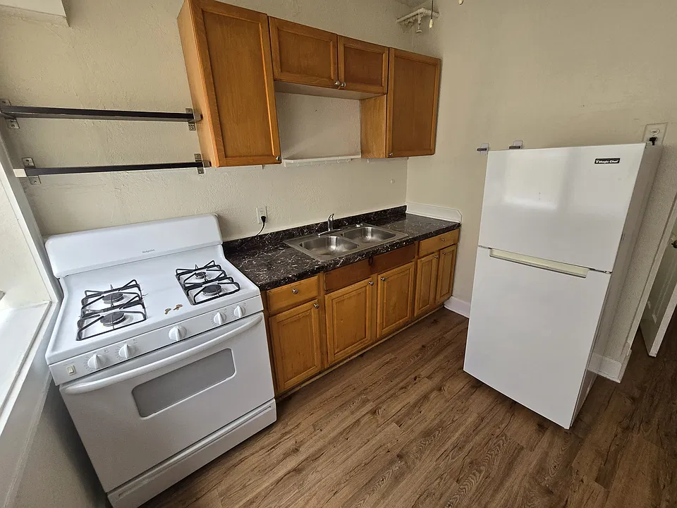 524 Dr Martin Luther King Jr St S #1