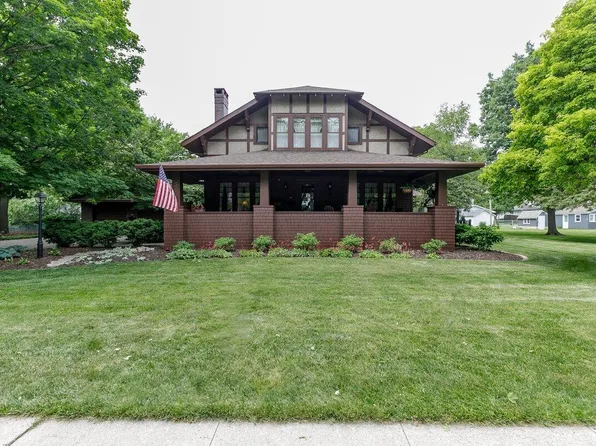 319 Grand Ave, Story City, IA 50248