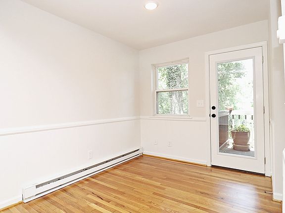 5th image of 217 Stribling Ave #A