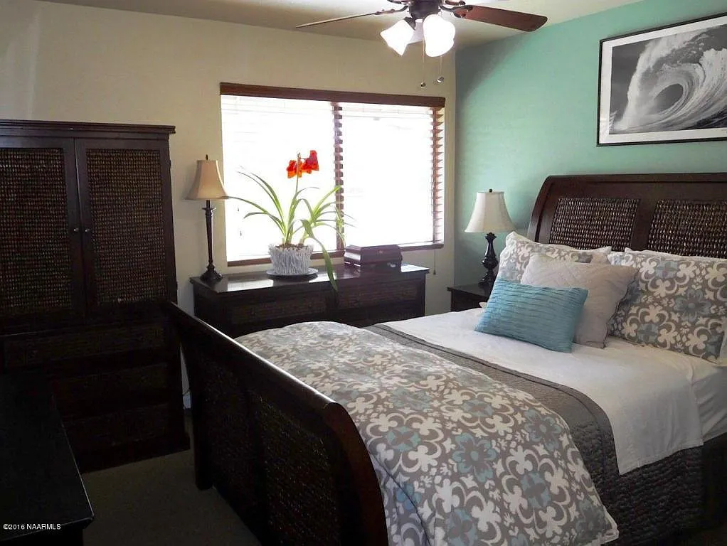 2 bed, 900 sqft, $1,800 — Photo 3