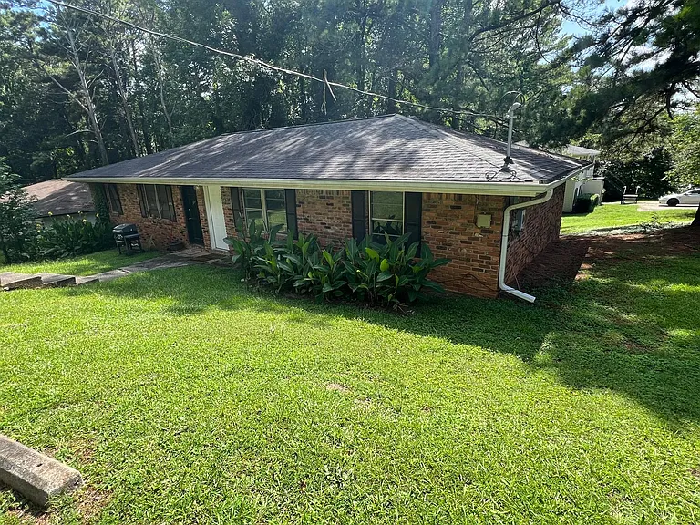 4351 Hendrix Dr — Photo 1