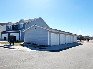 211 Timberwolf Dr, Mankato, MN 56001