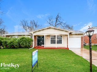 2718 Westminster Dr, Florissant, MO