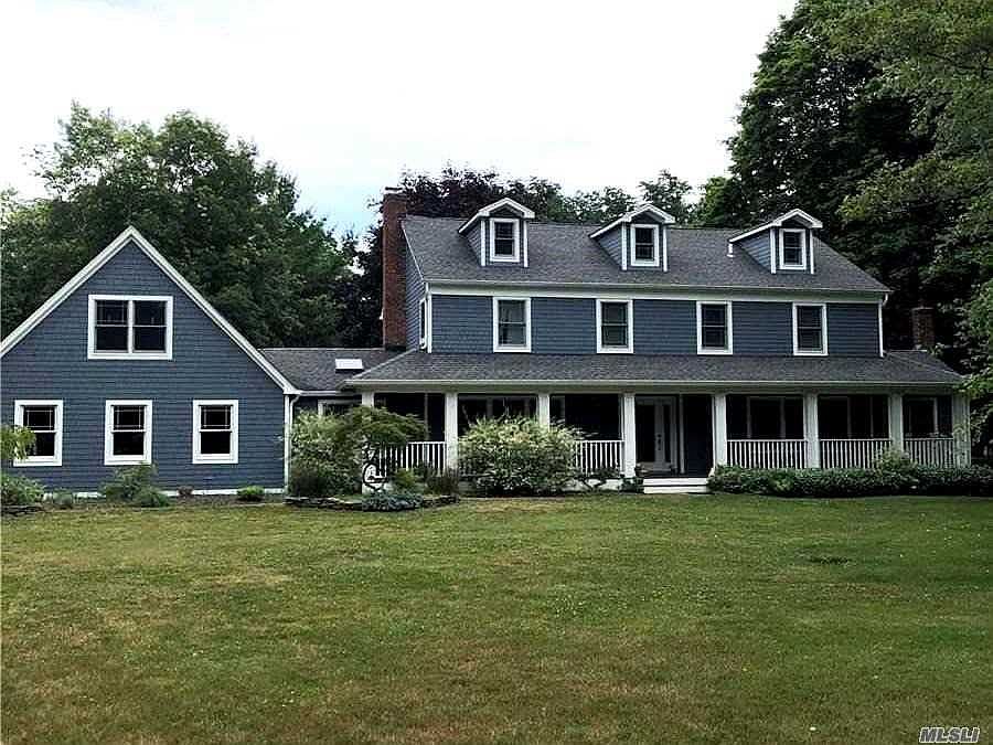 1st image of 11 Holly Ln