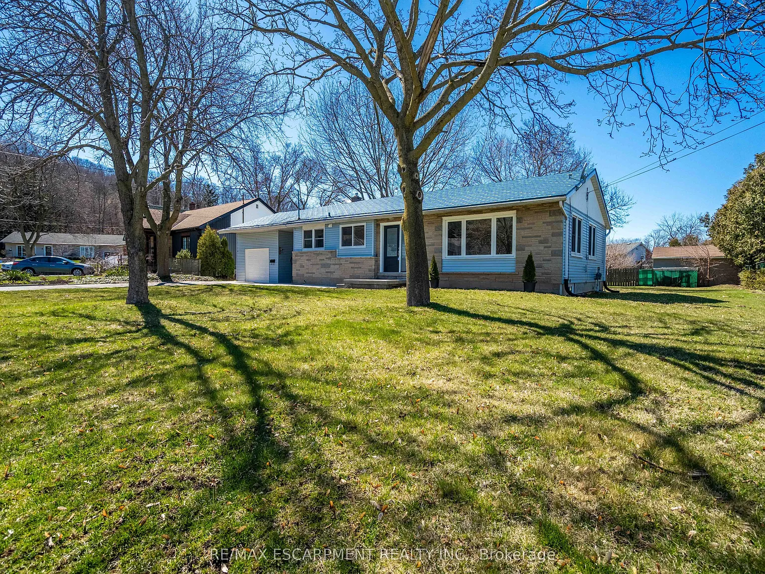 3 bed, $2,400 — Photo 3