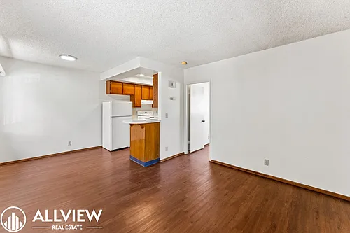 202 East 16th Street Photo 1 202 East 16th Street Photo 1