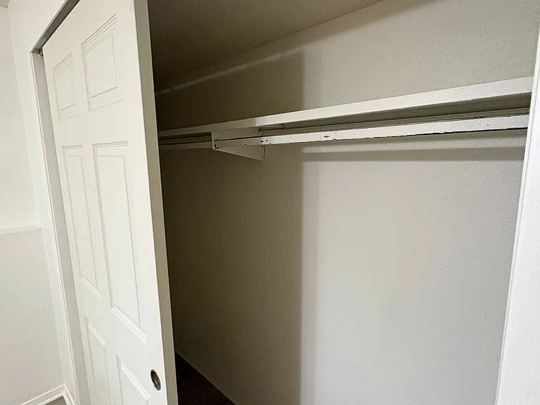 630 46th Avenue Ct — Photo 32