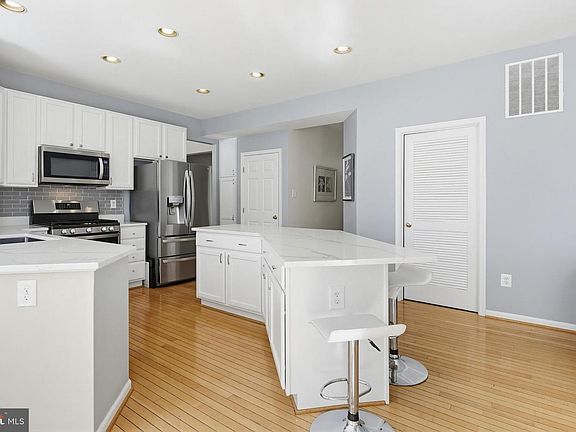 3rd image of 12120 Statewood Rd