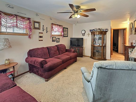 2nd image of 3068 S Glenn Ave