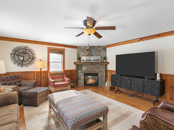 4th image of 41 Two Brook Drive