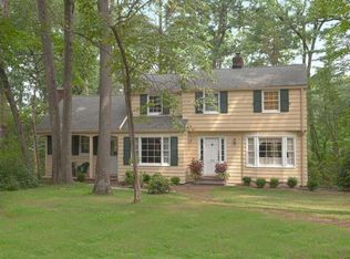 530 Pines Lake Dr E, Wayne, NJ 07470