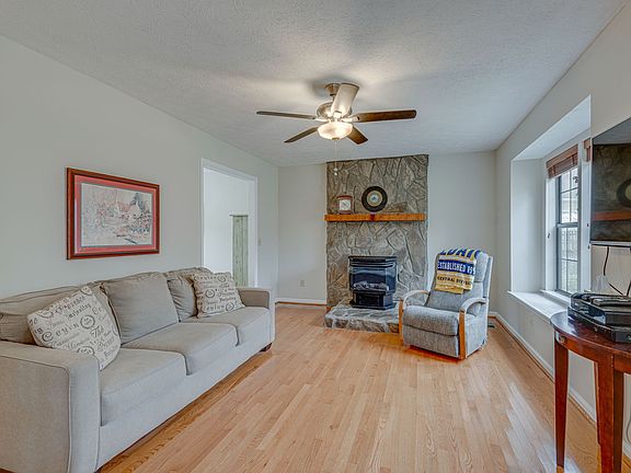 4th image of 1263 Whippoorwill Dr