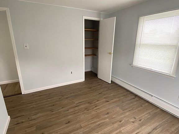 2nd image of 39 Burling Ln S #2