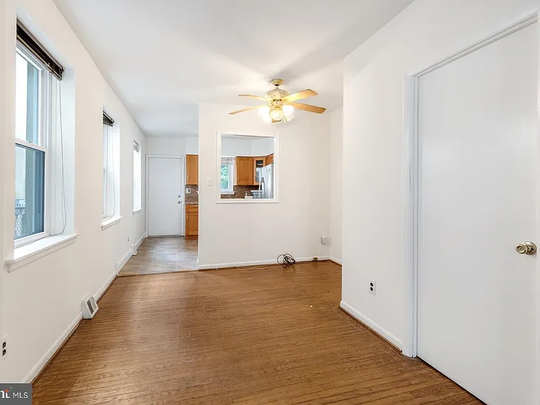 3306 Haverford Ave — Photo 7