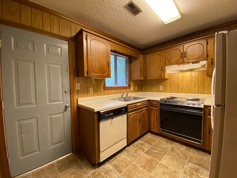 Lonely Pines 843 843 Lonely Pines Rd Jacksonville AL Zillow