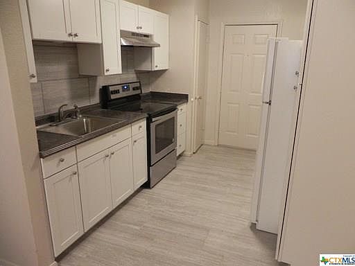 4th image of 605/607 Hackberry St