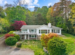 355 E Shore Rd, Great Neck, NY 11023
