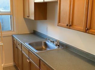 92 Bates St #1R, Pawtucket, RI 02861