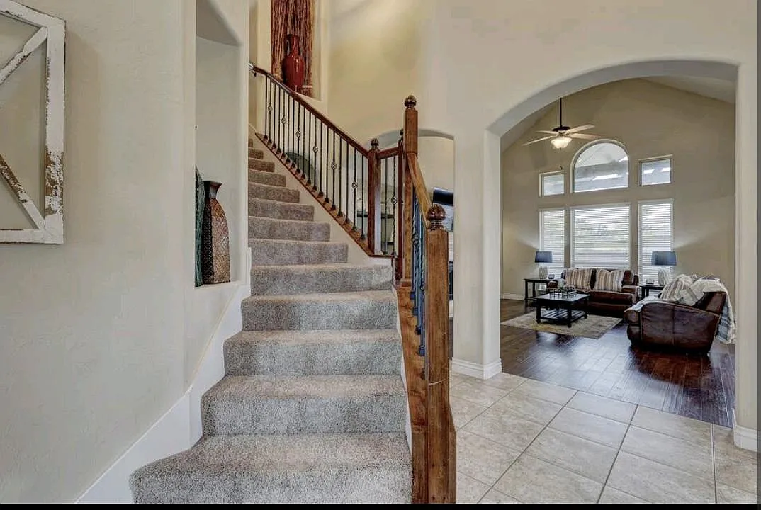 4 bed, 3223 sqft, $2,950 — Photo 4