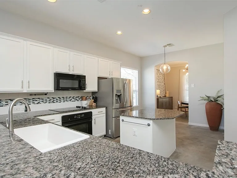12802 Magnolia Arbor Ct — Photo 11