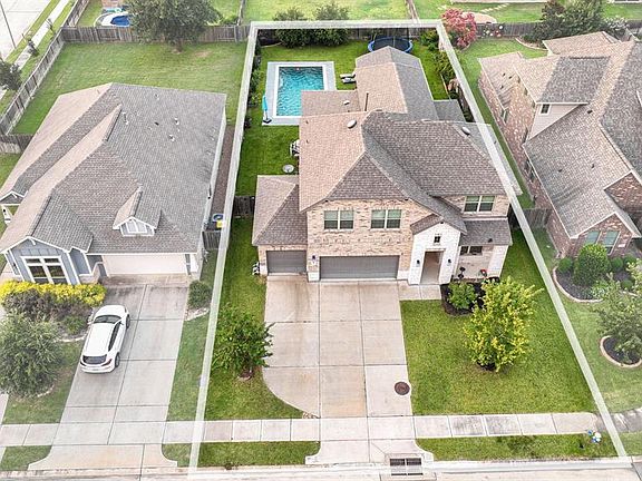 2nd image of 11110 English Holly Ct